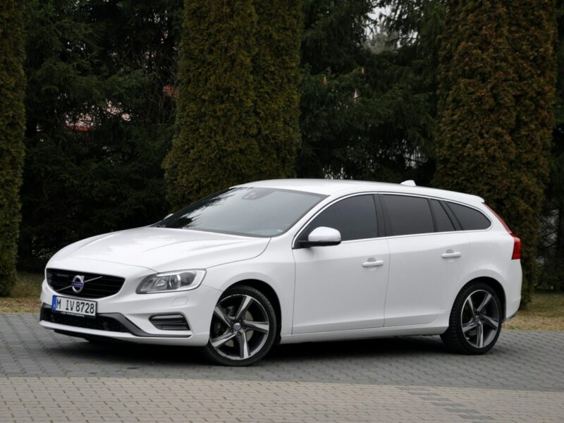 Volvo V60 2.0d(225KM)*RDesign*RadarACC*Virtual*Led*Xenon*Navi*Kamera*Skóry*Alu18 I (2010-2018)