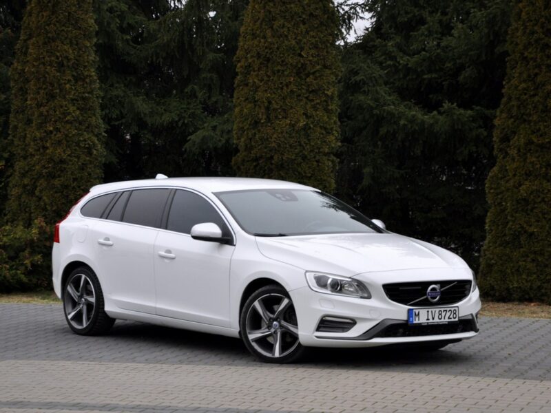Volvo V60 2.0d(225KM)*RDesign*RadarACC*Virtual*Led*Xenon*Navi*Kamera*Skóry*Alu18 I (2010-2018)