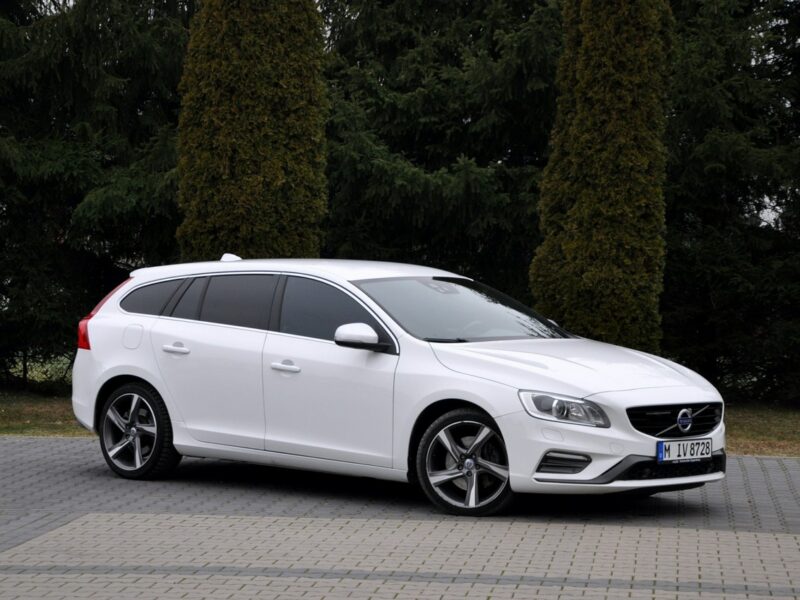 Volvo V60 2.0d(225KM)*RDesign*RadarACC*Virtual*Led*Xenon*Navi*Kamera*Skóry*Alu18 I (2010-2018)