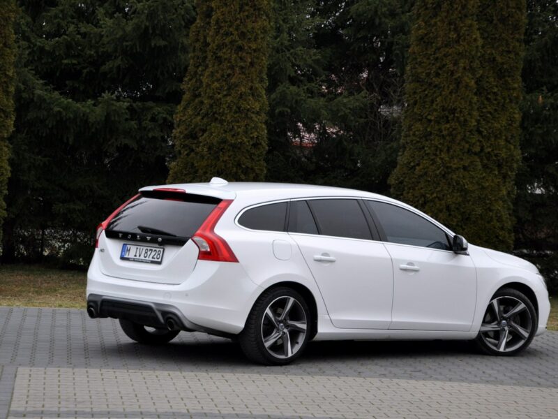 Volvo V60 2.0d(225KM)*RDesign*RadarACC*Virtual*Led*Xenon*Navi*Kamera*Skóry*Alu18 I (2010-2018)