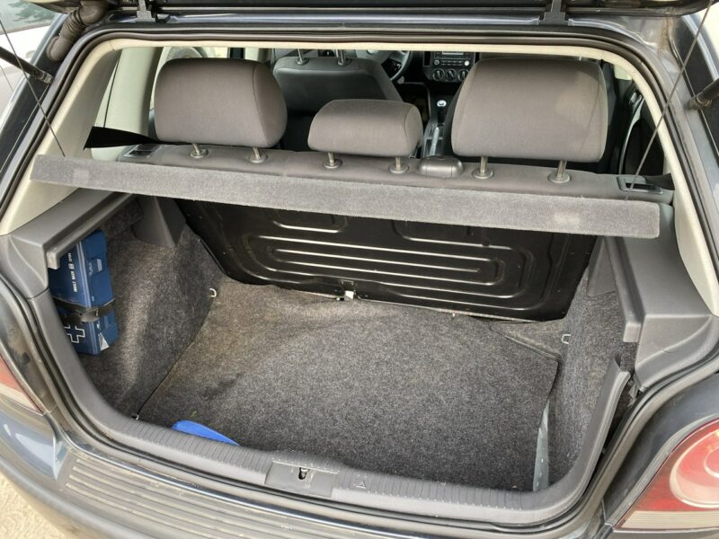 Volkswagen Polo 5 d, CLIMAtic, świeży olej i nowe hamulce, prawie nowe opony, isofix IV FL (2005-2009)