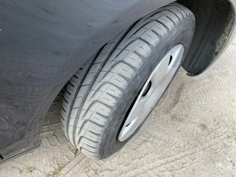 Volkswagen Polo 5 d, CLIMAtic, świeży olej i nowe hamulce, prawie nowe opony, isofix IV FL (2005-2009)