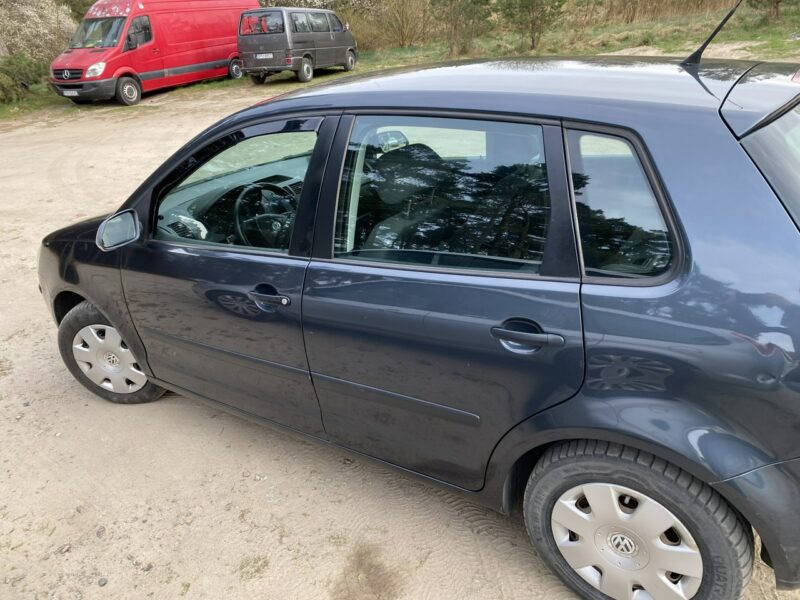 Volkswagen Polo 5 d, CLIMAtic, świeży olej i nowe hamulce, prawie nowe opony, isofix IV FL (2005-2009)