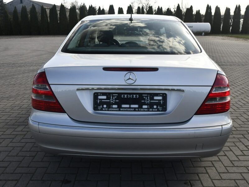 Mercedes E 240 2,6Benz DUDKI11 Automat,Tempomat.El.szyby.2 Komp.Kół.kredyt.OKAZJA W211 (2002-2009)