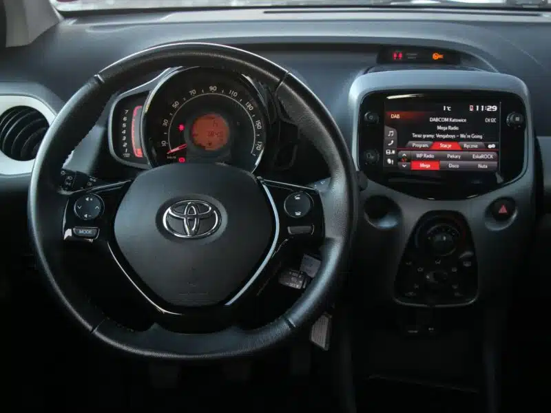 Toyota Aygo Navi*Klima*GrzaneFotele*Kamera*PanelDotyk*Esp*Led*BT*Android*Gwar VGS II (2014-)