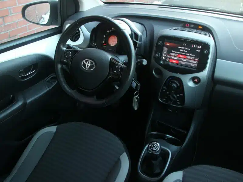 Toyota Aygo Navi*Klima*GrzaneFotele*Kamera*PanelDotyk*Esp*Led*BT*Android*Gwar VGS II (2014-)
