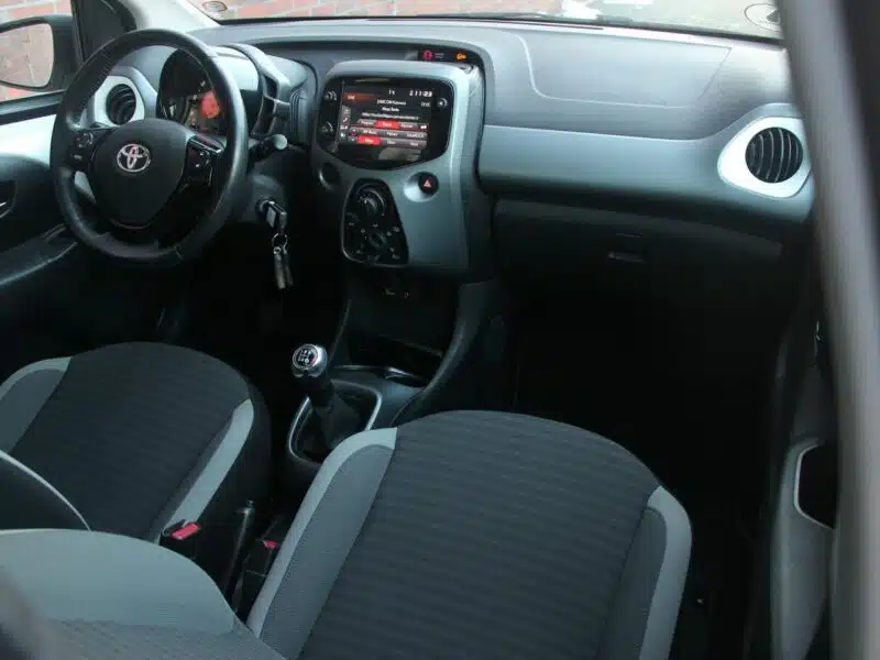 Toyota Aygo Navi*Klima*GrzaneFotele*Kamera*PanelDotyk*Esp*Led*BT*Android*Gwar VGS II (2014-)