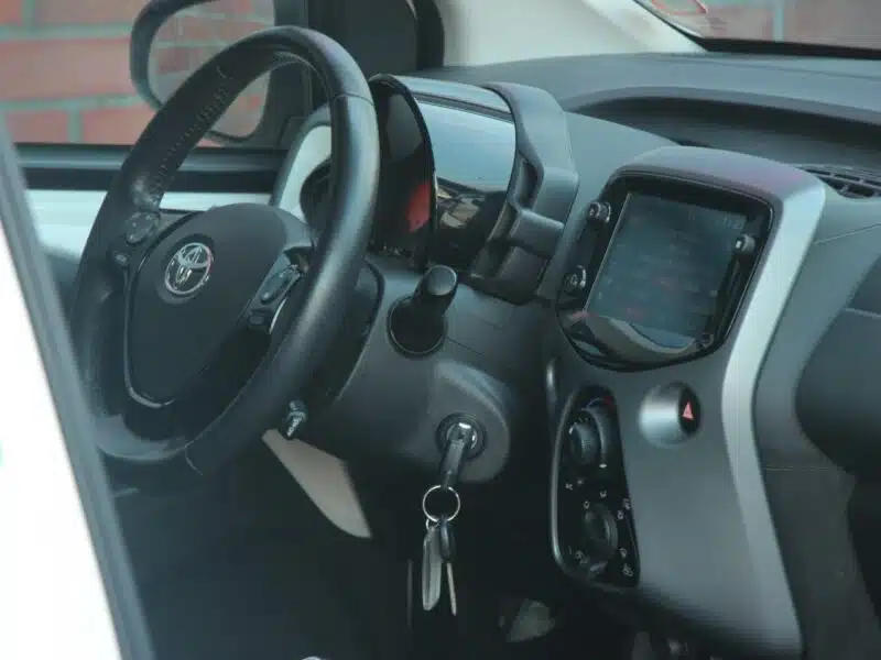 Toyota Aygo Navi*Klima*GrzaneFotele*Kamera*PanelDotyk*Esp*Led*BT*Android*Gwar VGS II (2014-)