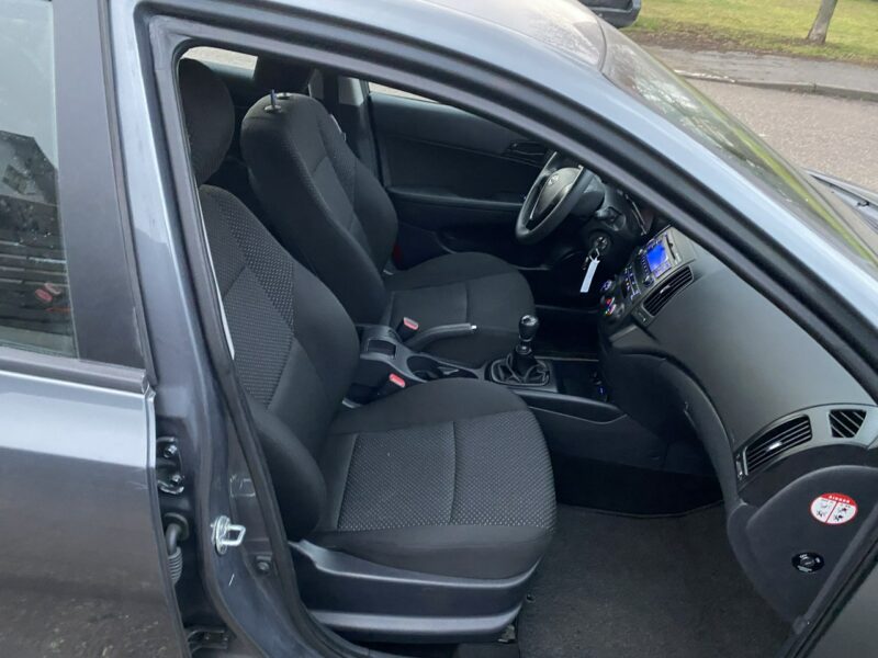 Hyundai i30 Niezawodna i mocna benzyna/Klimatyzacja/Isofix, niski przebieg/Aux,USB I (2002-2013)