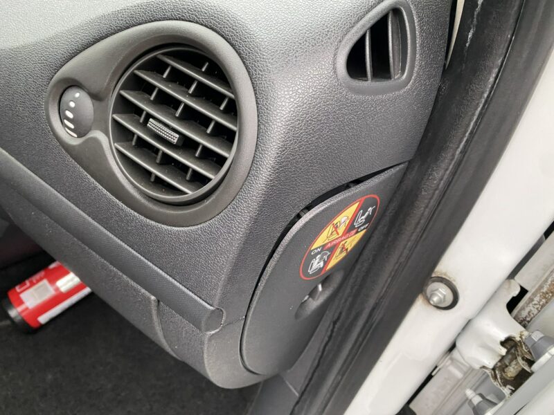 Renault Clio Niski przebieg gwarantowany/Po liftingu/Isofix, także z przodu,spoiler III (2005-2012)