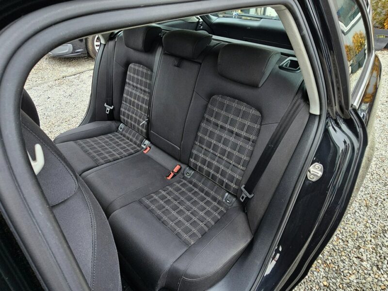 Audi A4 2.0 TDI - 140 KM * Duża Navi * Automat / Ledy Biksenon *HAK /Gwarancja B8 (2007-2015)