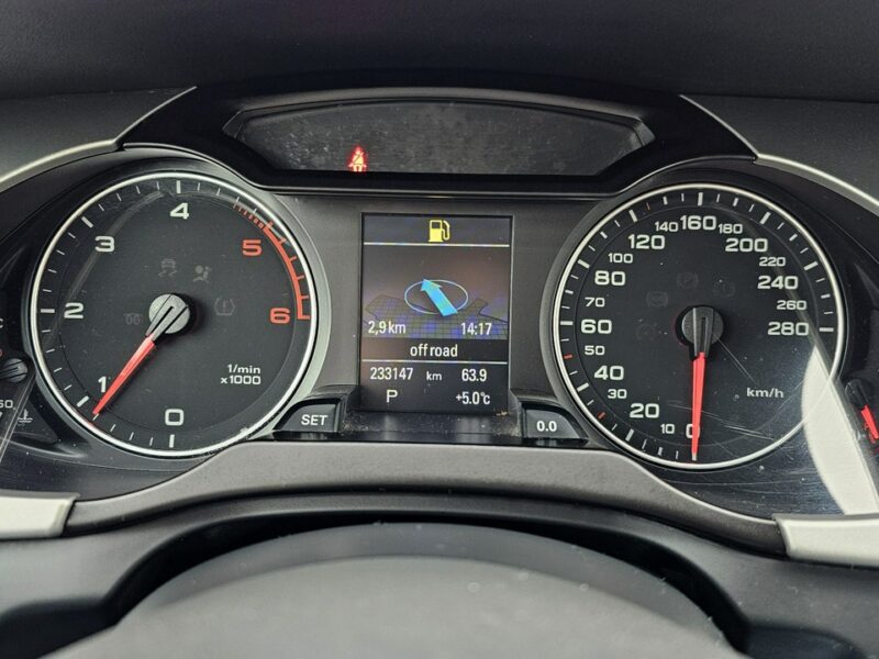 Audi A4 2.0 TDI - 140 KM * Duża Navi * Automat / Ledy Biksenon *HAK /Gwarancja B8 (2007-2015)