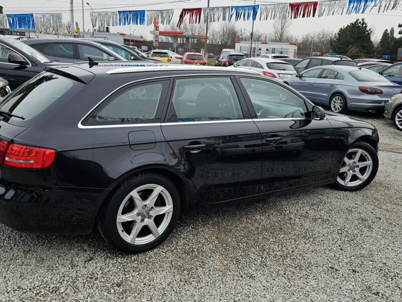 Audi A4 2.0 TDI - 140 KM * Duża Navi * Automat / Ledy Biksenon *HAK /Gwarancja B8 (2007-2015)