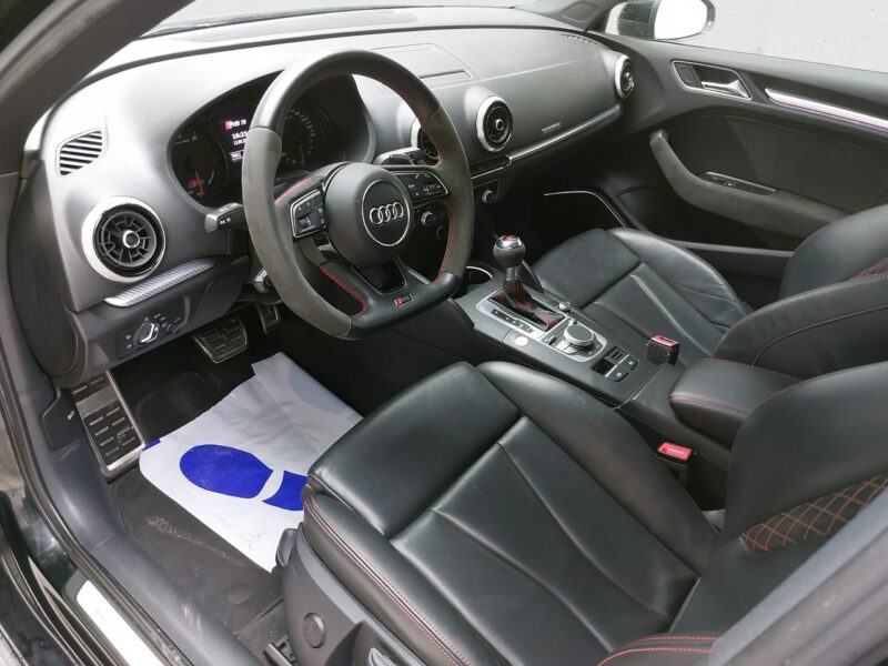 Audi RS3 8VA (2018-)