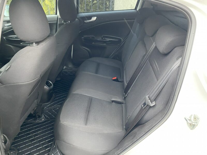Alfa Romeo Giulietta Mocny silnik, klimatronik, parktronik, Ledy dzienne, isofix, z Niemiec