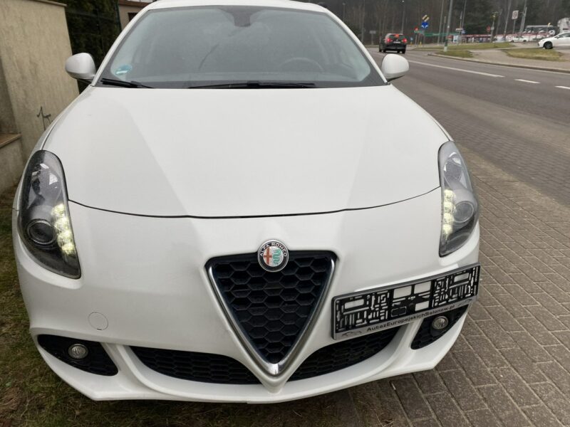 Alfa Romeo Giulietta Mocny silnik, klimatronik, parktronik, Ledy dzienne, isofix, z Niemiec