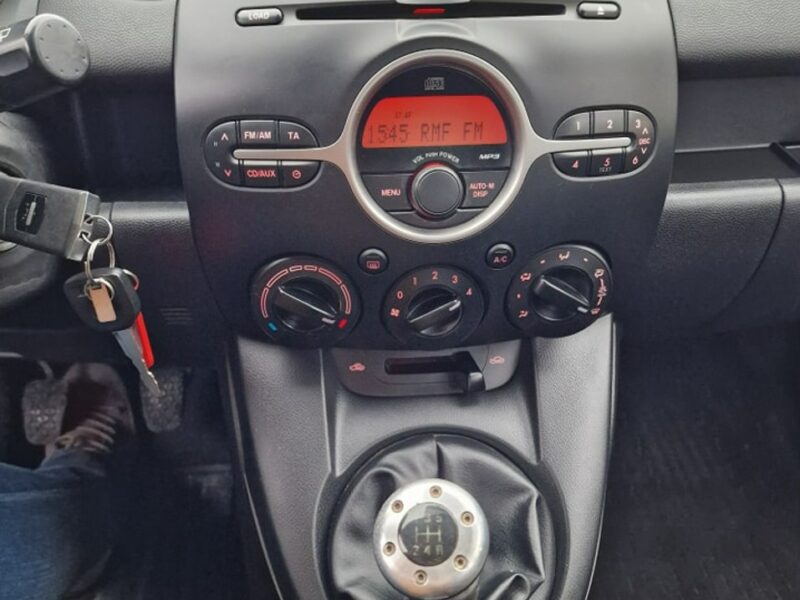 Mazda 2 1.4 Benzyna 84 KM, Klimatyzacja, Alufelgi, Isofix, Dwa Klucze, II (2007-2014)