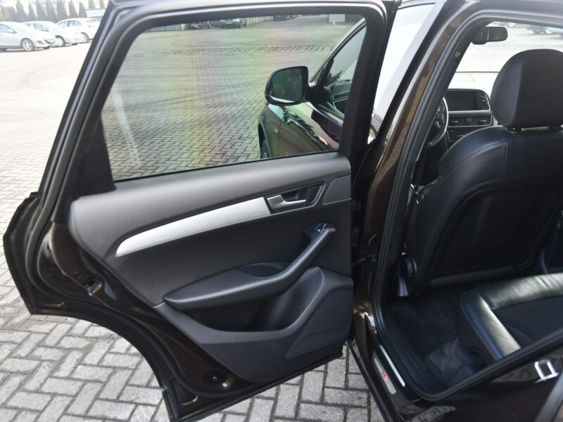Audi Q5 2,0tdi S-line,Quattro,Navi,Pół-skóry,Elkt.Klapa.Klimatr 2 str.GWARANCJ 8R (2008-)