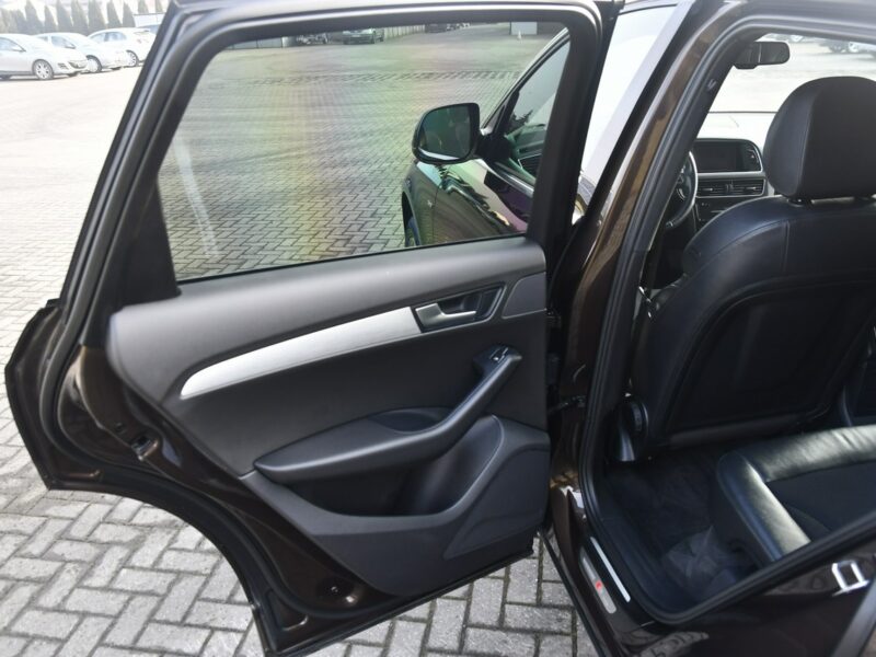 Audi Q5 2,0tdi S-line,Quattro,Navi,Pół-skóry,Elkt.Klapa.Klimatr 2 str.GWARANCJ 8R (2008-)