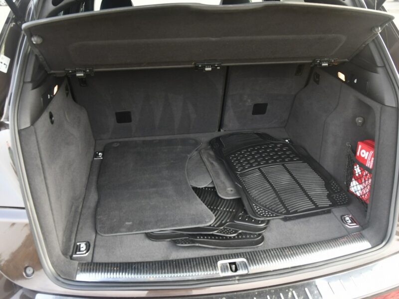 Audi Q5 2,0tdi S-line,Quattro,Navi,Pół-skóry,Elkt.Klapa.Klimatr 2 str.GWARANCJ 8R (2008-)
