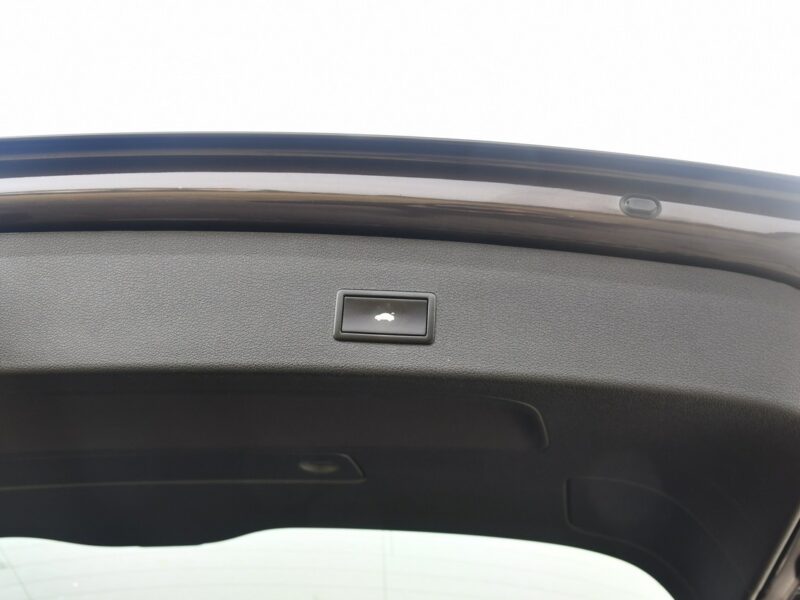 Audi Q5 2,0tdi S-line,Quattro,Navi,Pół-skóry,Elkt.Klapa.Klimatr 2 str.GWARANCJ 8R (2008-)