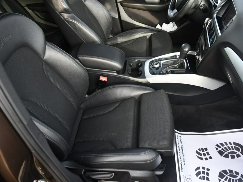 Audi Q5 2,0tdi S-line,Quattro,Navi,Pół-skóry,Elkt.Klapa.Klimatr 2 str.GWARANCJ 8R (2008-)