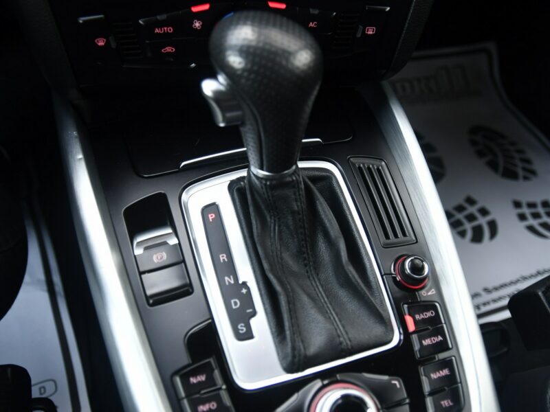 Audi Q5 2,0tdi S-line,Quattro,Navi,Pół-skóry,Elkt.Klapa.Klimatr 2 str.GWARANCJ 8R (2008-)