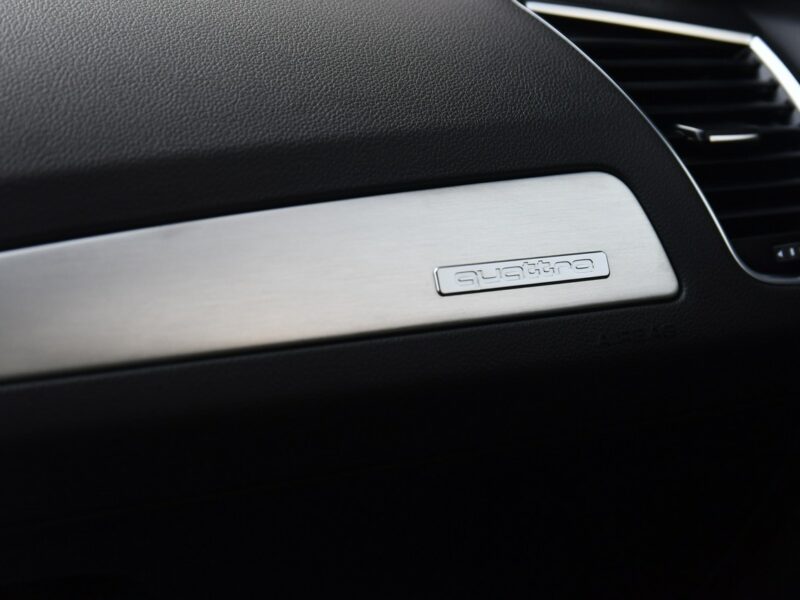 Audi Q5 2,0tdi S-line,Quattro,Navi,Pół-skóry,Elkt.Klapa.Klimatr 2 str.GWARANCJ 8R (2008-)