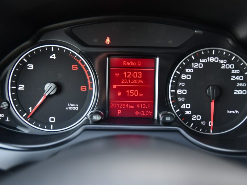 Audi Q5 2,0tdi S-line,Quattro,Navi,Pół-skóry,Elkt.Klapa.Klimatr 2 str.GWARANCJ 8R (2008-)