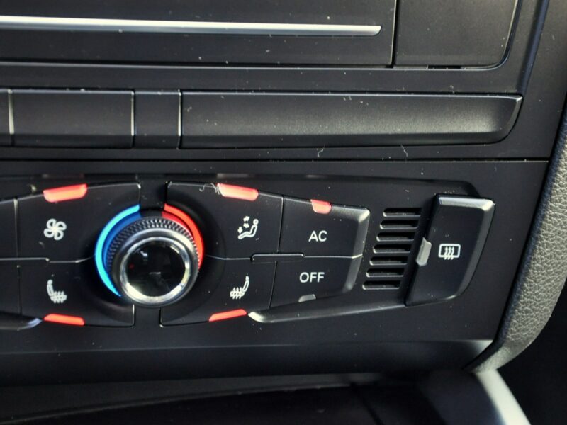 Audi Q5 2.0TDI(170KM)*Quattro*Navi*Xenon*Led*Parktronik*Chrom*Alu18"ASO Audi 8R (2008-)