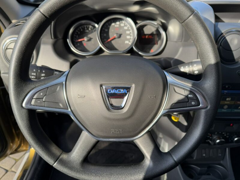 Dacia Duster 1,6 115KM Klimatyzacja Nawigacja Koła lato+zima I (2009-2017)