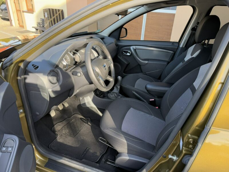 Dacia Duster 1,6 115KM Klimatyzacja Nawigacja Koła lato+zima I (2009-2017)