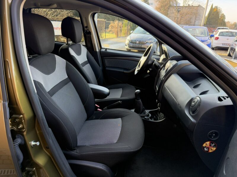 Dacia Duster 1,6 115KM Klimatyzacja Nawigacja Koła lato+zima I (2009-2017)
