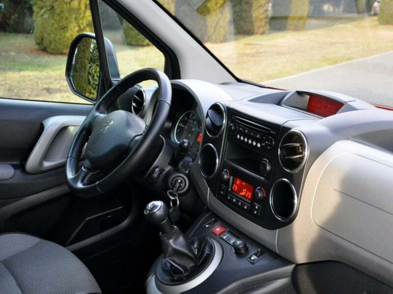 Peugeot Partner 1.6HDI(112KM)*Tepee*Klimatronik*Parktronik*Welur*Reling*I Wł*ASO II (2008-)