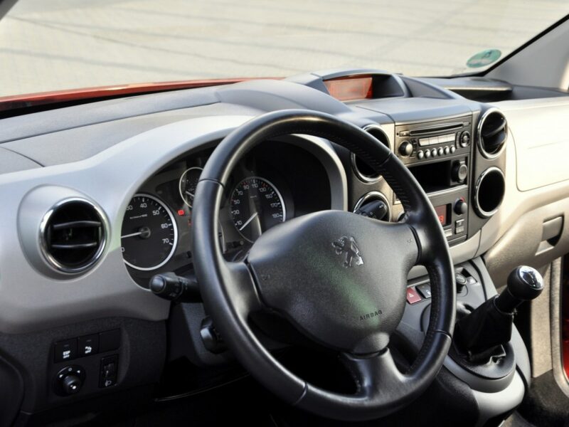 Peugeot Partner 1.6HDI(112KM)*Tepee*Klimatronik*Parktronik*Welur*Reling*I Wł*ASO II (2008-)
