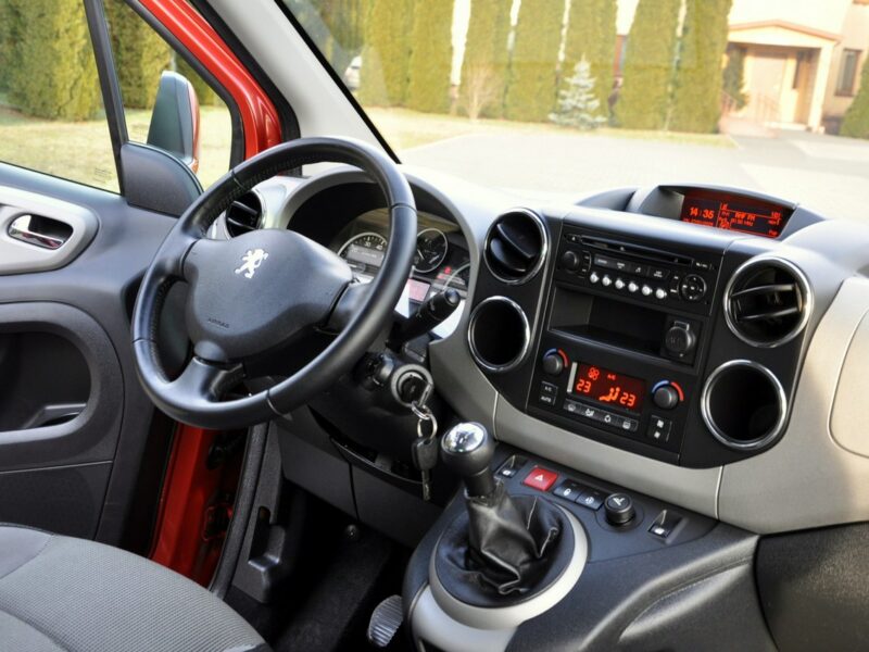 Peugeot Partner 1.6HDI(112KM)*Tepee*Klimatronik*Parktronik*Welur*Reling*I Wł*ASO II (2008-)