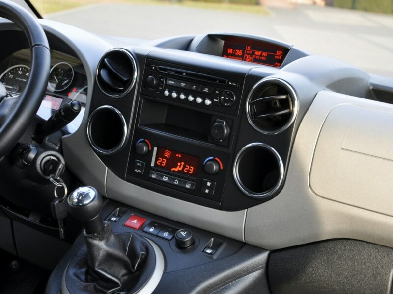 Peugeot Partner 1.6HDI(112KM)*Tepee*Klimatronik*Parktronik*Welur*Reling*I Wł*ASO II (2008-)