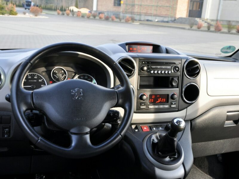 Peugeot Partner 1.6HDI(112KM)*Tepee*Klimatronik*Parktronik*Welur*Reling*I Wł*ASO II (2008-)