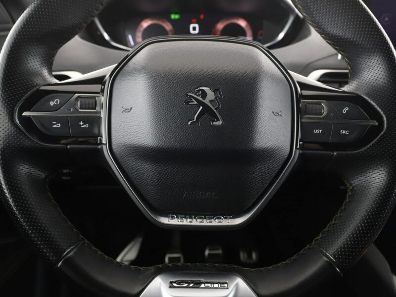Peugeot 3008 GT-Line navi kamera virtual Bluetooth FullLED tempomat II (2016-)