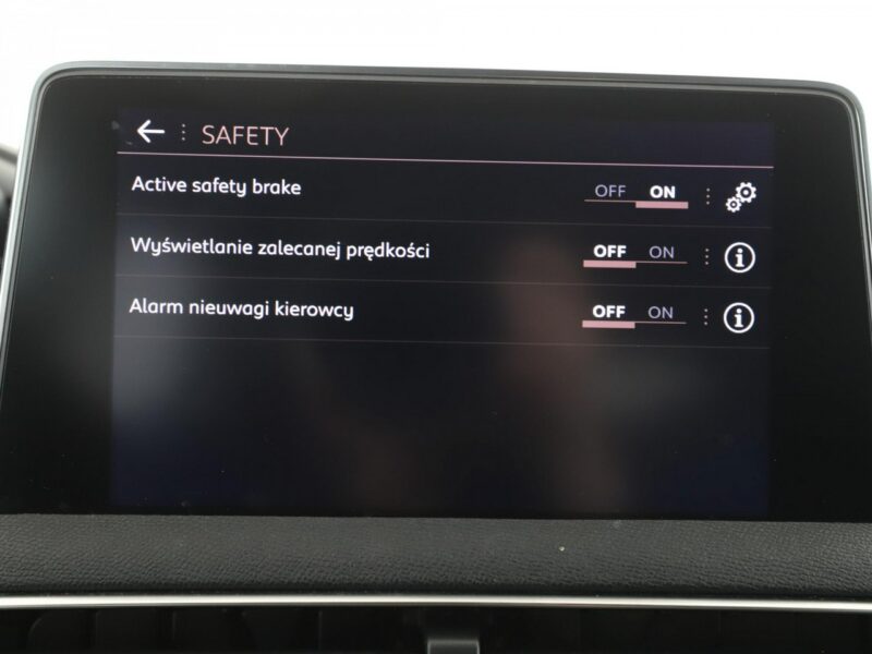 Peugeot 3008 GT-Line navi kamera virtual Bluetooth FullLED tempomat II (2016-)