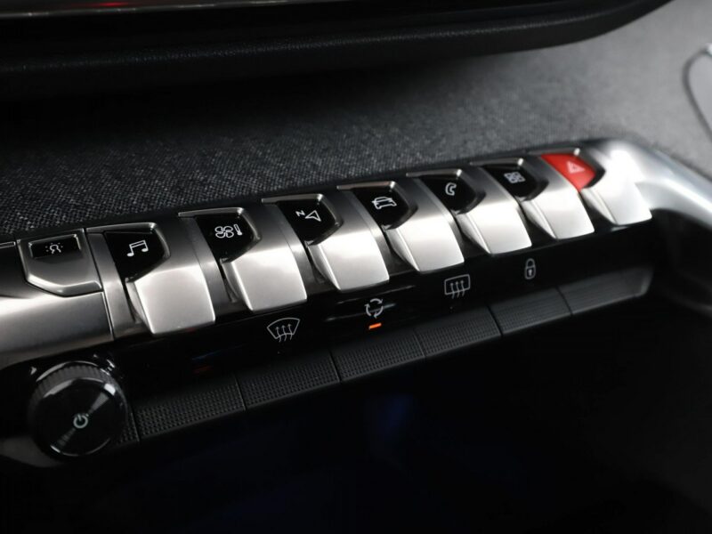 Peugeot 3008 GT-Line navi kamera virtual Bluetooth FullLED tempomat II (2016-)