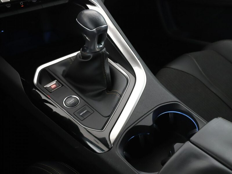 Peugeot 3008 GT-Line navi kamera virtual Bluetooth FullLED tempomat II (2016-)