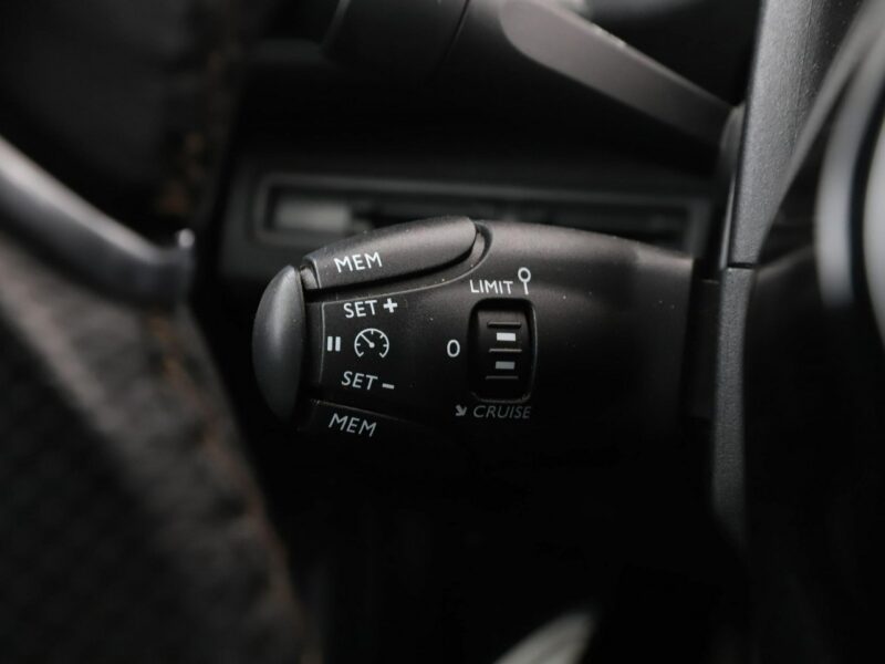 Peugeot 3008 GT-Line navi kamera virtual Bluetooth FullLED tempomat II (2016-)
