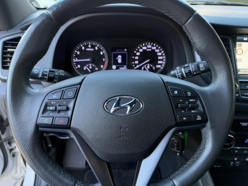 Hyundai Tucson 1,6 132KM Klima Navi Kamera 2xPDC Koła lato+zima III (2015-2020)