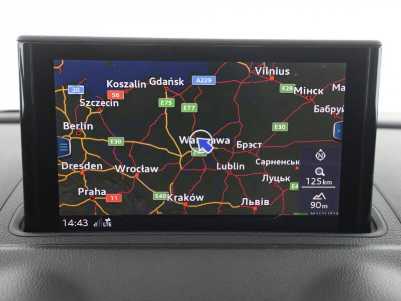 Audi A3 skóra navi grzane fotele Bluetooth climatronic LED PDC tempomat 8Y