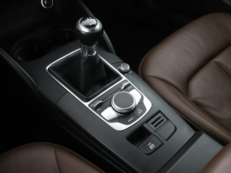 Audi A3 skóra navi grzane fotele Bluetooth climatronic LED PDC tempomat 8Y
