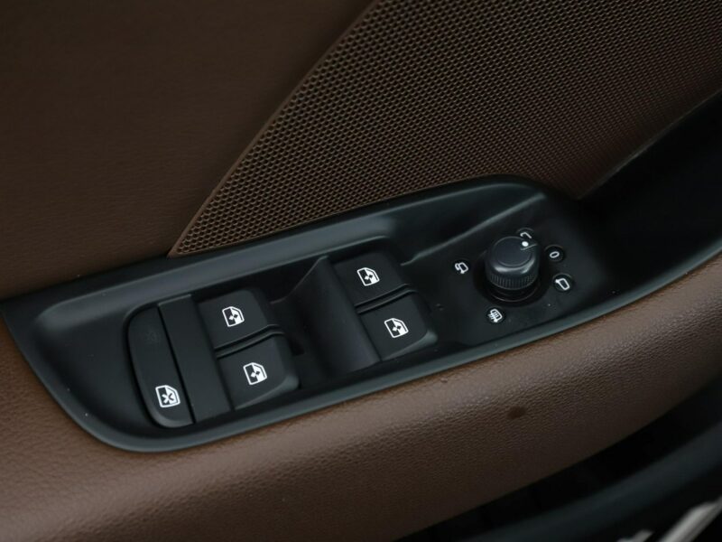 Audi A3 skóra navi grzane fotele Bluetooth climatronic LED PDC tempomat 8Y