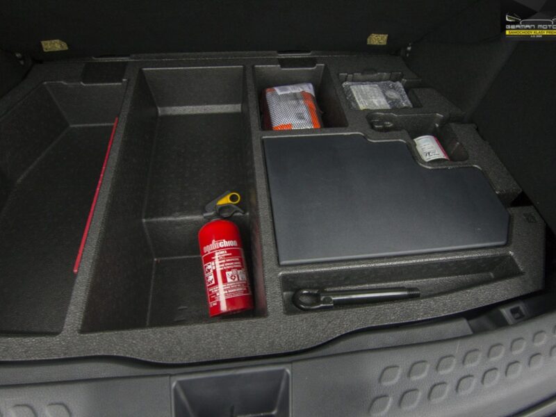 Toyota C-HR Ledy / Kamera Cofania / Krajowy / Raport Dekra / FV 23%