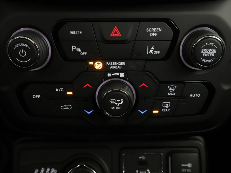 Jeep Renegade 1.3 T4 Automat 4WD PHEV Limited Klimatronik Tempomat Navi Parkpilot I (2014-)