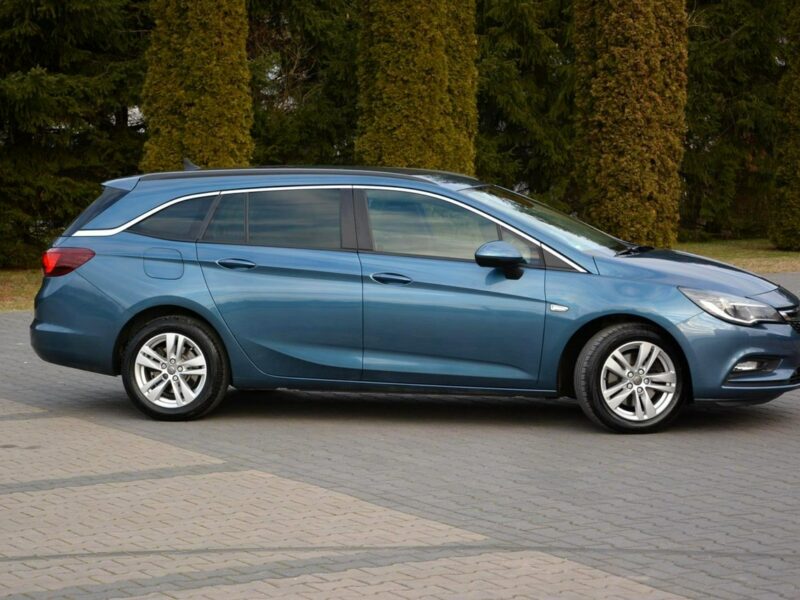 Opel Astra Xenon Ledy Duża Navi Klimatronic Grz. kierownica As. Pasa 2xParktr. K (2015-2021)